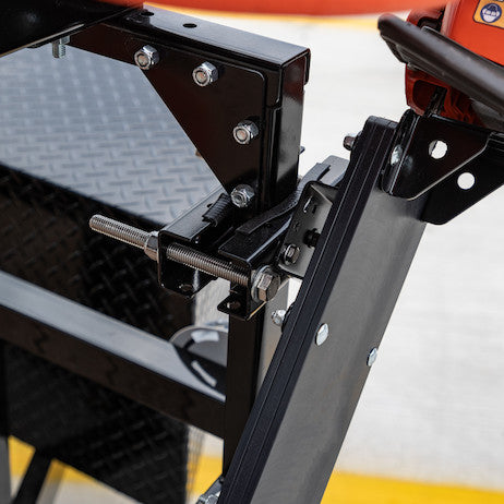 Universal Vertical Chainsaw Mount