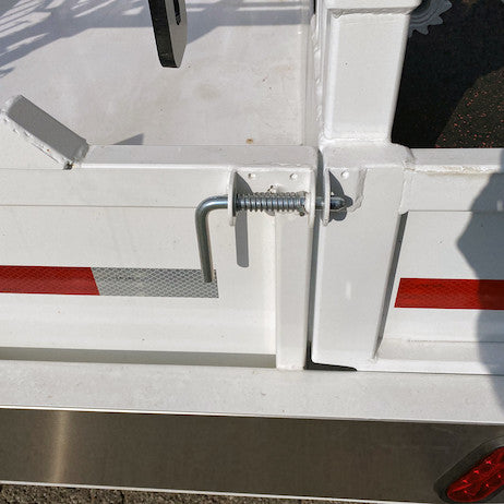 1/2 Inch Zinc Plated Spring Latch Assembly with Keeper